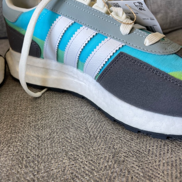 Adidas retropy es new in box. Size 10 - Picture 4 of 9